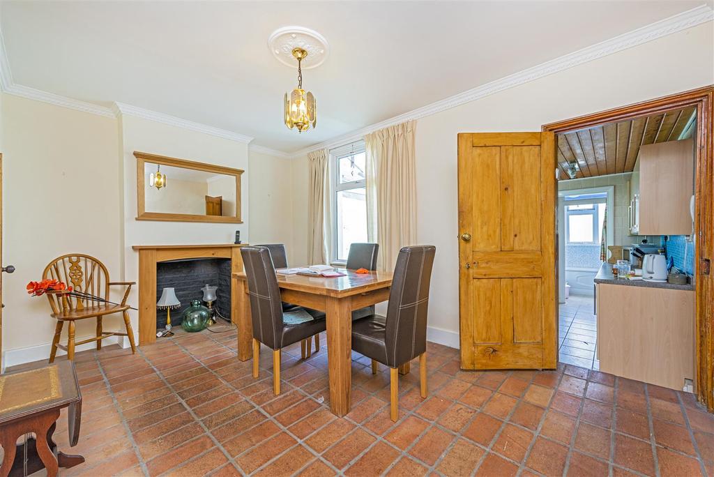 Orchard Road, Brentford 2 bed terraced house £600,000