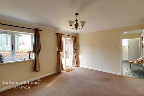 4 bedroom detached house for sale - Woore Road, Crewe