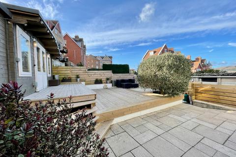 16 bedroom detached house for sale, PARK ROAD, SWANAGE