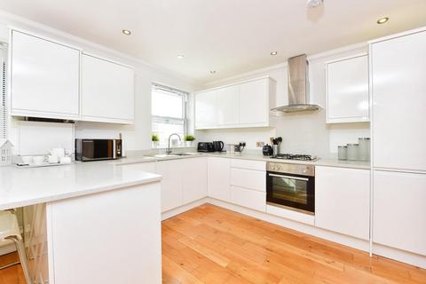 2 bedroom apartment for sale, Cliftonville Gardens, Northampton, NN1