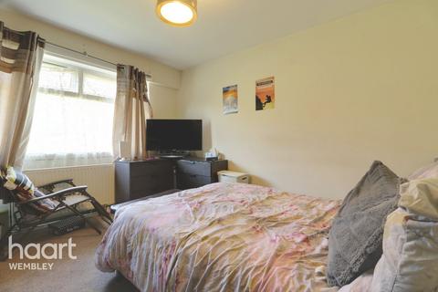 3 bedroom maisonette for sale - Buddings Circle, Wembley