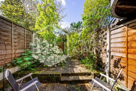 1 bedroom apartment to rent, Camden Road, Holloway, London