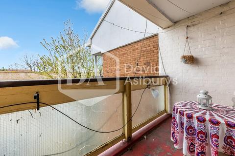 undefined, Fairfoot Road, Mile End, London