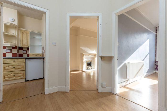 Apartment in Edinburgh, Gorgie - View 5