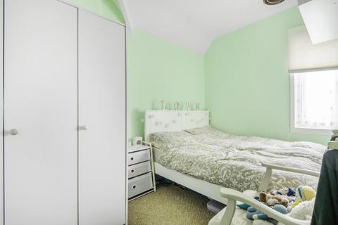 2 Beech Green, Aylesbury, HP21 8JG