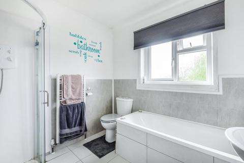 2 Beech Green, Aylesbury, HP21 8JG