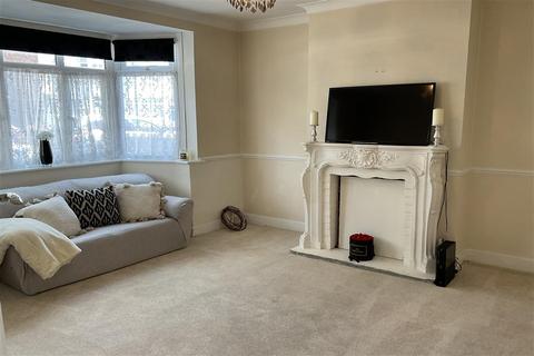 52 Rainsford Way, Hornchurch, RM12 4BL
