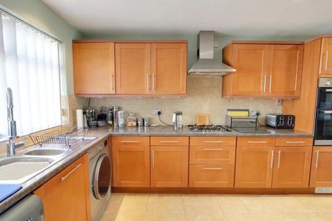 5 Wickford Avenue, Basildon, SS13 3HA