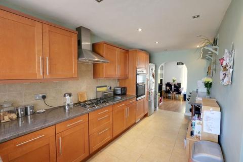 5 Wickford Avenue, Basildon, SS13 3HA