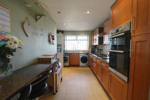 5 Wickford Avenue, Basildon, SS13 3HA