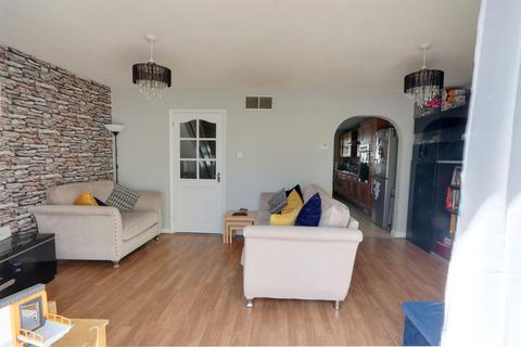 5 Wickford Avenue, Basildon, SS13 3HA