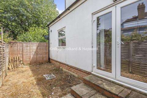 Flat 2, 40a Hazelbank Road, London, SE6 1TL