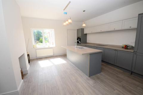 8 Alexandra Terrace, Sunniside, Newcastle Upon Tyne, NE16 5LH