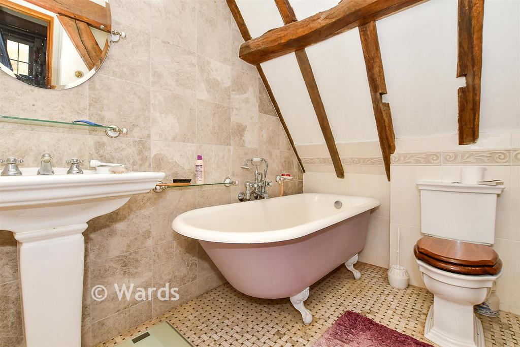 En-Suite Bathroom