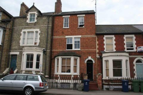 1 bedroom maisonette to rent, Kingston Road, Walton Manor