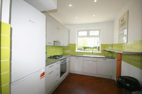 162 Aldborough Road South, Ilford, IG3 8HE