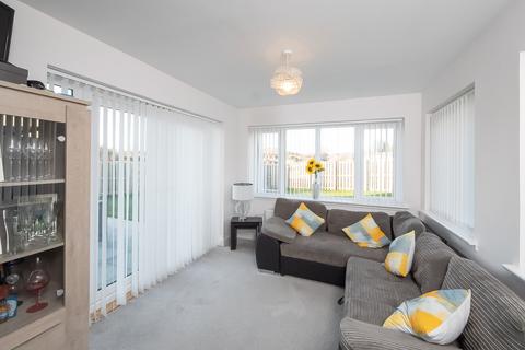 64 Douglas Davidson Drive, Rattray, Blairgowrie, PH10 7FH