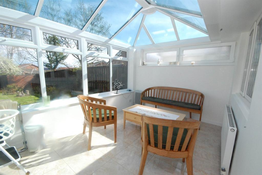 Berkeley Close, Boldon Colliery 2 bed bungalow £795 pcm (£183 pw)
