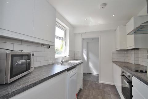 4 bedroom terraced house to rent, East Avenue, Cowley, Oxford, Oxfordshire, OX4