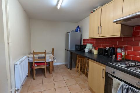 3 bedroom terraced house to rent, Bullingdon Road, Cowley, East Oxford, Oxfordshire, OX4