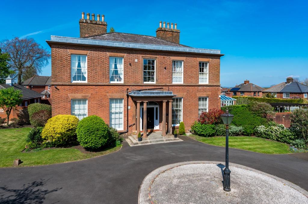 Wesley Hall Gardens, Nutgrove, St Helens, WA9 2 bed flat £179,950