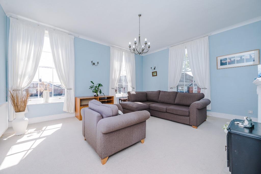 Wesley Hall Gardens, Nutgrove, St Helens, WA9 2 bed flat £179,950