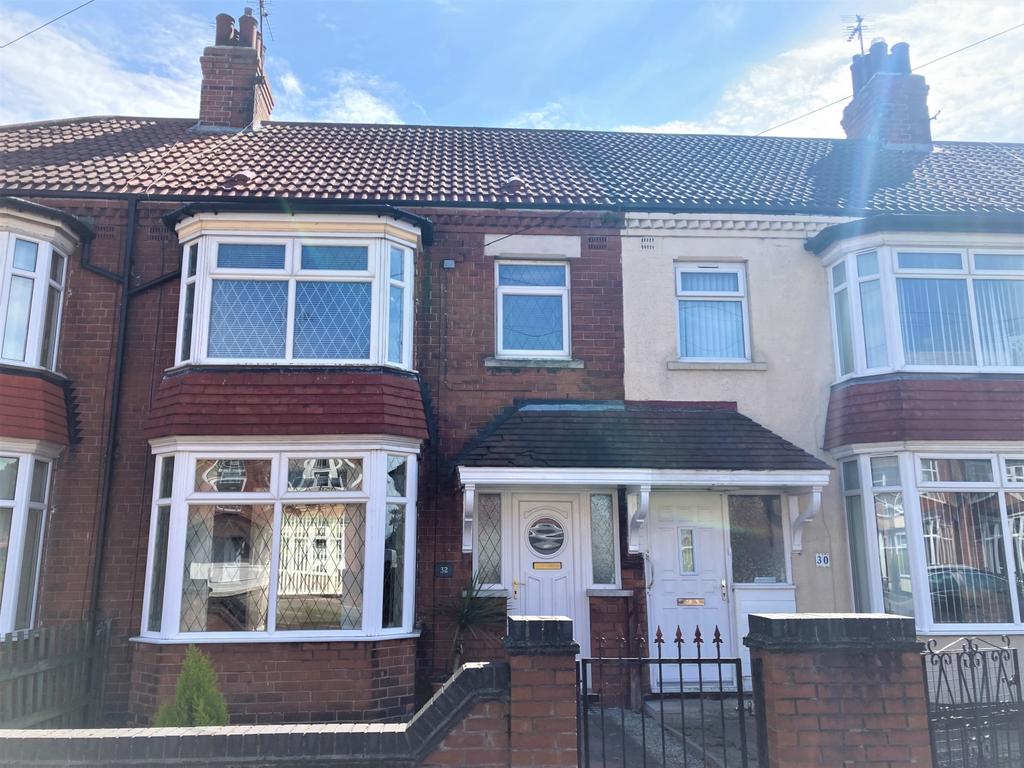 Welwyn Park Road, Hull, HU6 3 bed terraced house £145,000