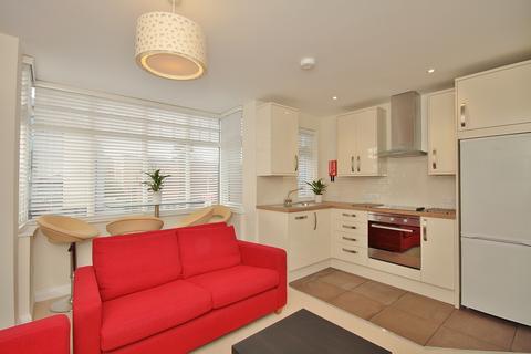 3 bedroom apartment to rent, Lime Walk, Headington, Oxford, OX3