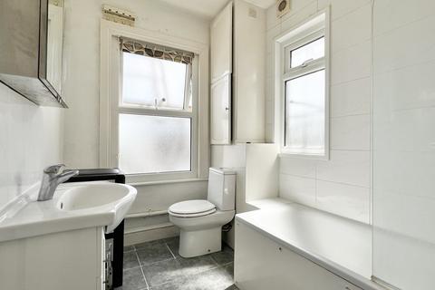 undefined, Canning Crescent, Wood Green, N22