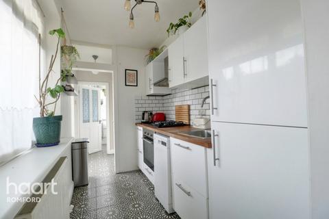52 Albert Road, Romford, RM1 2PP
