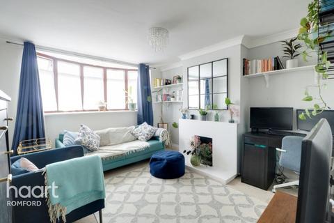 52 Albert Road, Romford, RM1 2PP