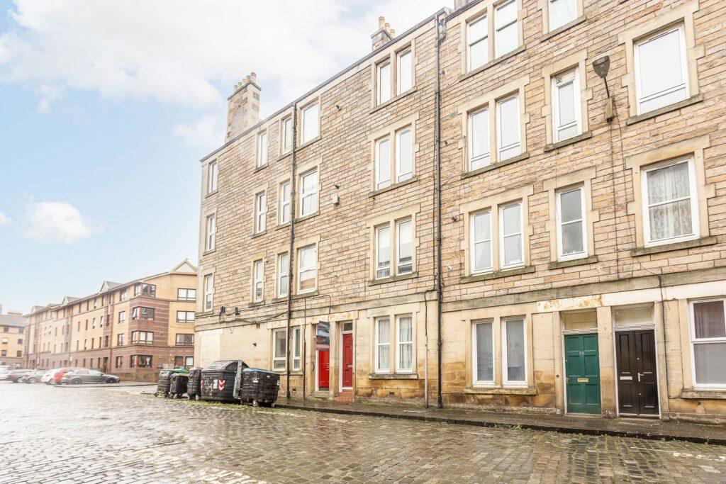 31/2F4 Duff Street, Edinburgh EH11 2HT 1 bed flat £180,000