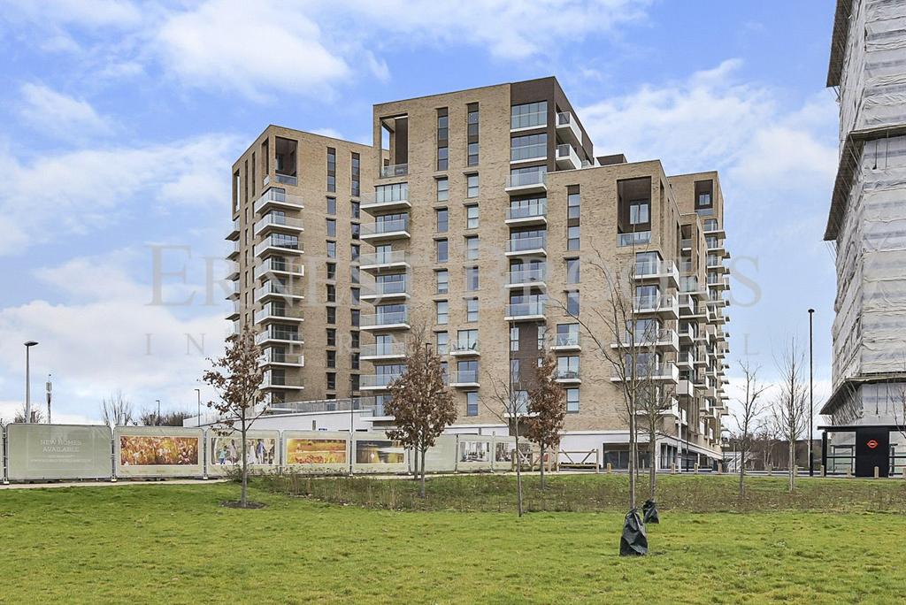 Cobham House, 10 Pegler Square... 2 bed apartment £520,000