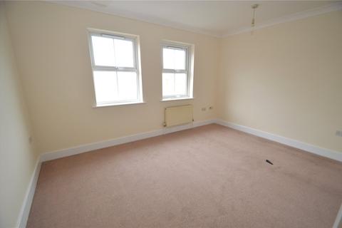 4 bedroom terraced house for sale - Tobermory Close, Langley, Berkshire, SL3