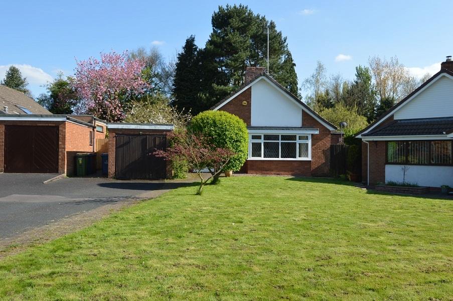 The Ring,Little Haywood,Stafford,ST18... 3 bed bungalow £340,000