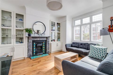184 Eswyn Road, London, SW17 8TN