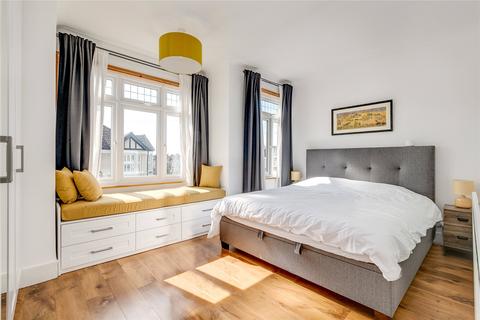 184 Eswyn Road, London, SW17 8TN