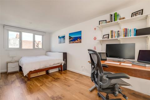 184 Eswyn Road, London, SW17 8TN
