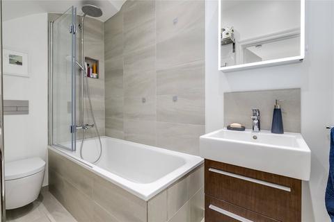 184 Eswyn Road, London, SW17 8TN