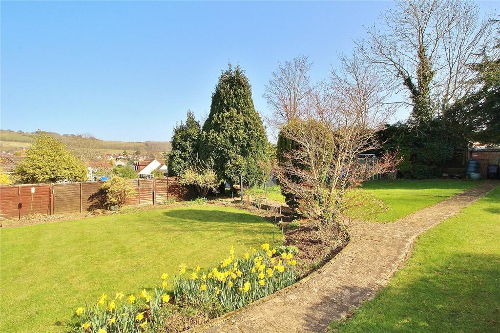 Downside Avenue, Findon Valley, Worthing, West Sussex, BN14 2 bed