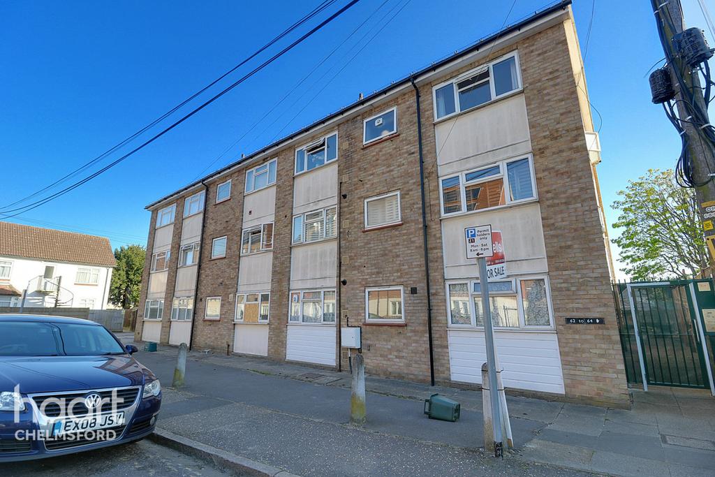 Primrose Hill, Chelmsford 2 bed apartment £260,000