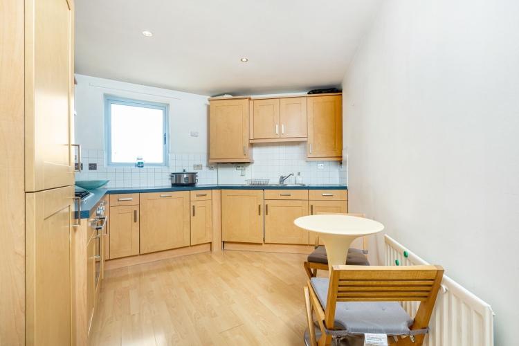 Dwyer House Townmead Road SW6 1 bed flat - £1,650 pcm (£381 pw)