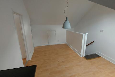 1 bedroom flat to rent - Green Lanes, N13