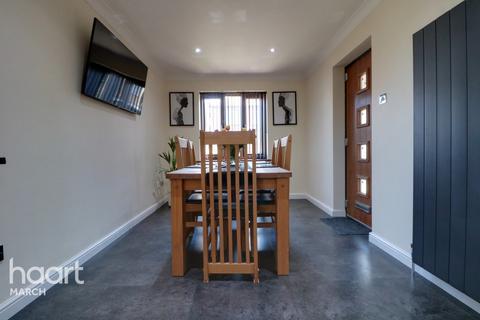4 bedroom detached house for sale - Darthill Road, March