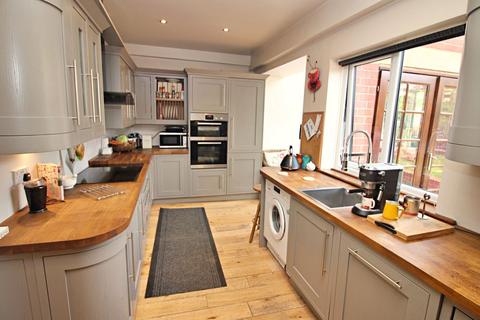 7 Fields Road, Haslingden, Rossendale, BB4 6QA