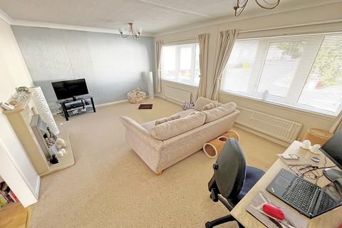 2 bedroom park home for sale, Woodlands Park, Hordle, Hampshire. SO41 0AE