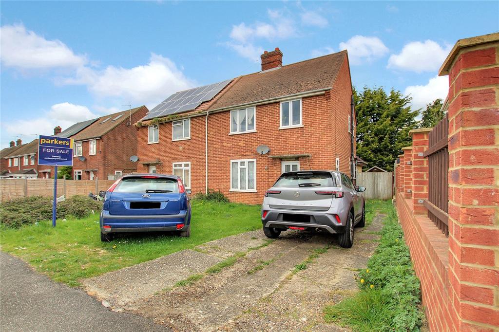 Hartland Road, Reading, Berkshire, RG2 3 bed semidetached house £380,000