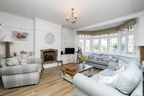1 Devon Close, Buckhurst Hill, IG9 5LF