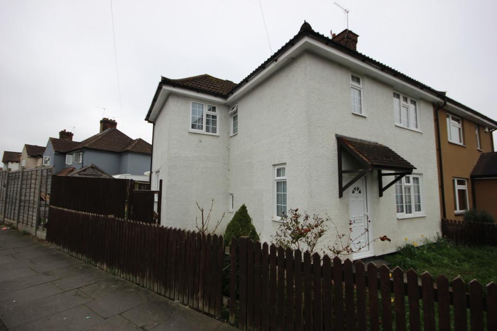 Merlin Crescent, Edgware House share £550 pcm (£127 pw)