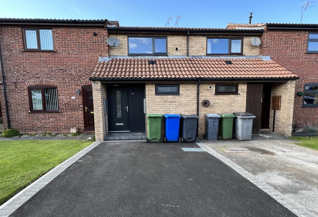 Firvale Road, Walton, Chesterfield 1 bed townhouse £575 pcm (£133 pw)